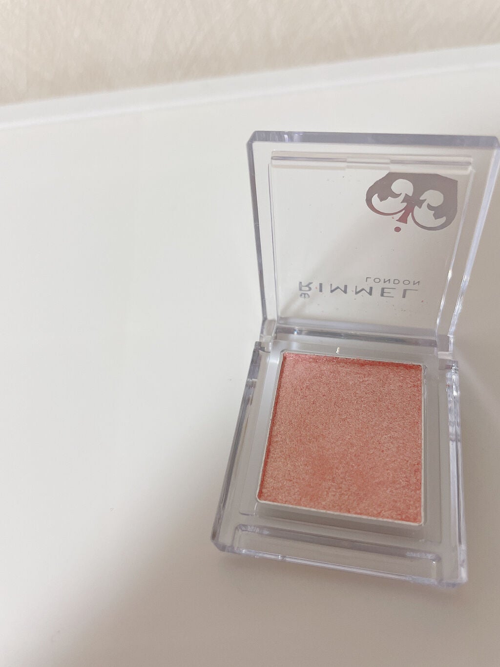 プリズム パウダーアイカラー/リンメル ロンドン/単色アイシャドウを使ったクチコミ(2枚目)