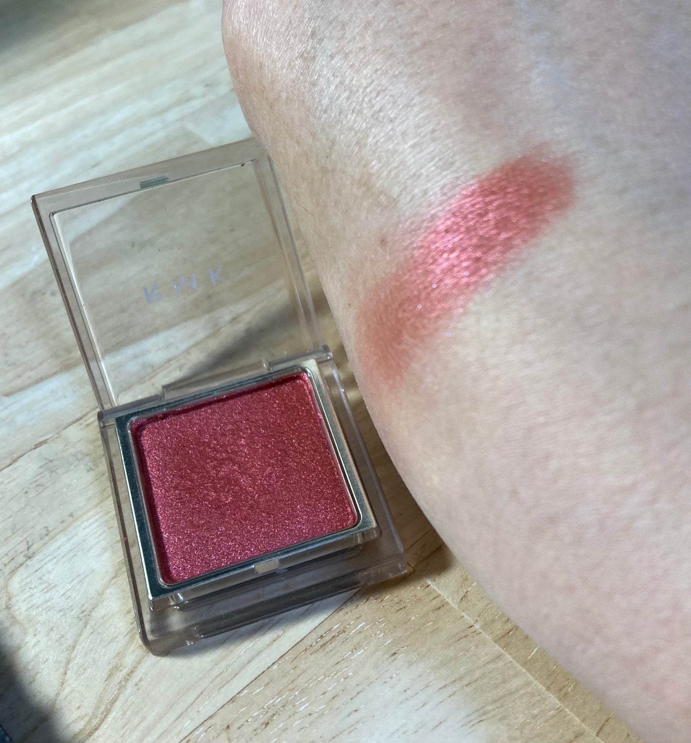 インフィニット シングル アイズ/RMK/単色アイシャドウを使ったクチコミ(2枚目)