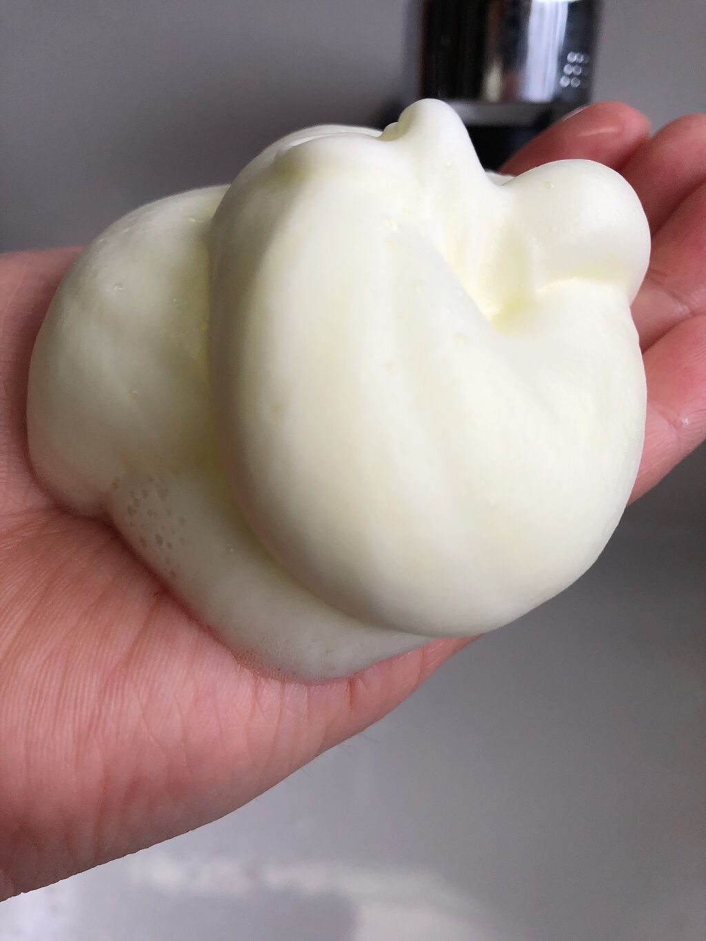 モッチスキン吸着泡洗顔FL(レモン)/MoccHi SKIN/泡洗顔を使ったクチコミ（2枚目）