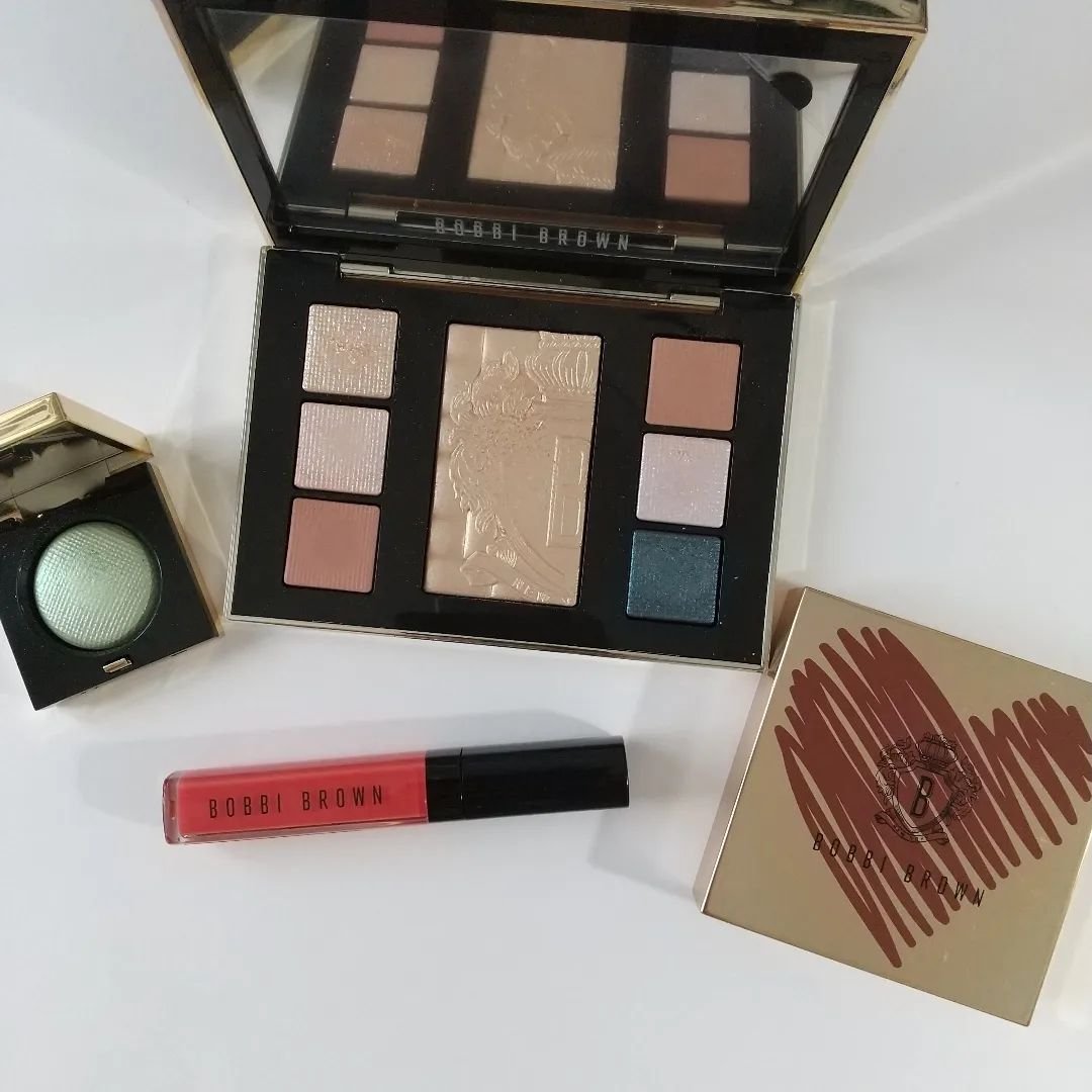 クラッシュドオイル インフューズド グロス 06 フリースタイル/BOBBI BROWN/リップグロスを使ったクチコミ（1枚目）