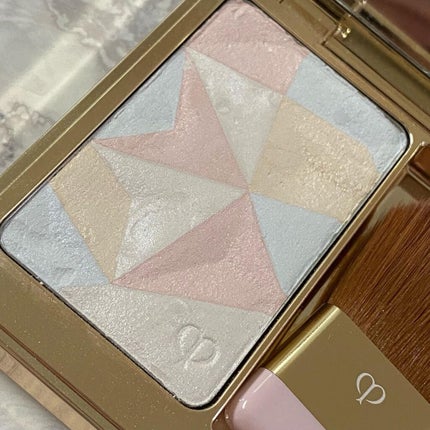 クレ・ド・ポー ボーテ レオスールデクラ/クレ・ド・ポー ボーテ/パウダーハイライトを使ったクチコミ(3枚目)