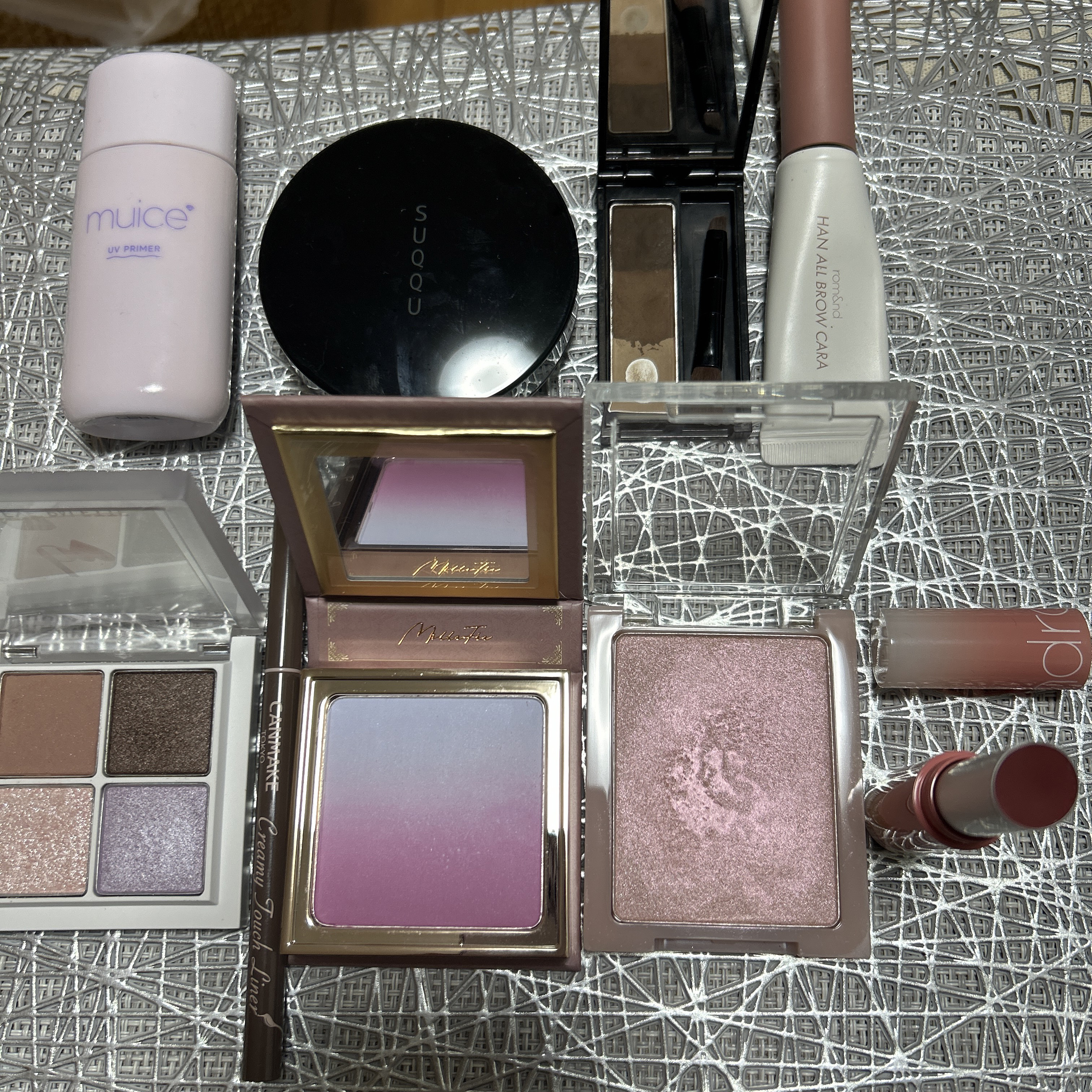 ケイト デザイニングアイブロウ3D/KATE/パウダーアイブロウを使ったクチコミ（2枚目）