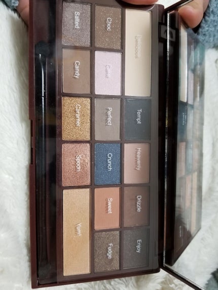 アイラブチョコレート/MAKEUP REVOLUTION/アイシャドウパレットを使ったクチコミ(2枚目)