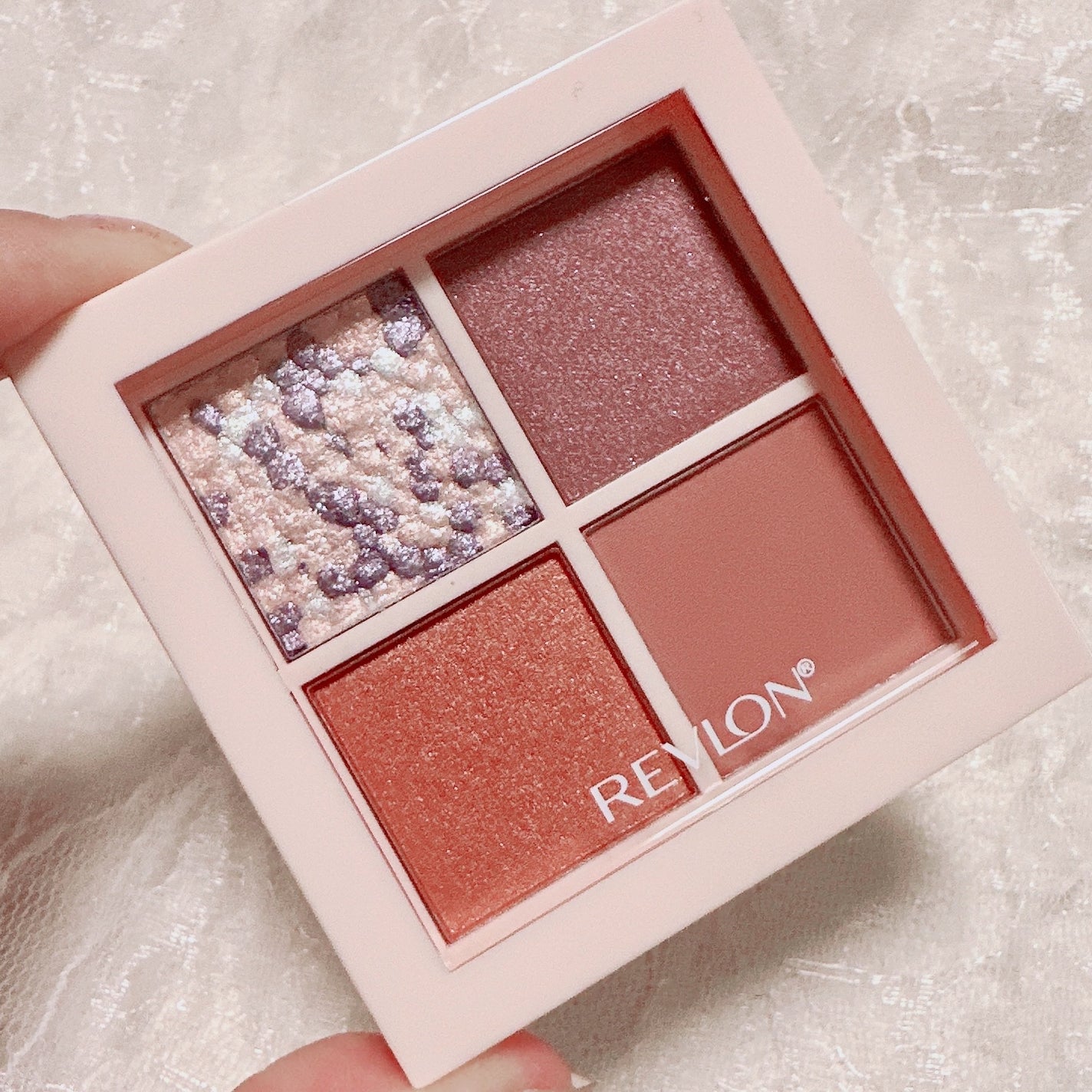 レブロン ダズル アイシャドウ クアッド/REVLON/アイシャドウパレットを使ったクチコミ(5枚目)