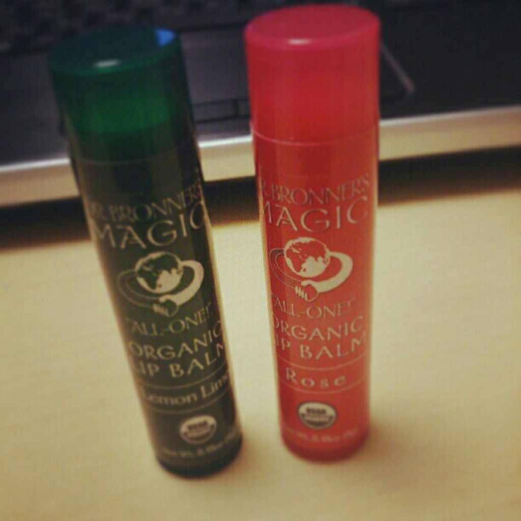 マジック オーガニックリップバーム/ドクターブロナー/リップバームを使ったクチコミ(1枚目)