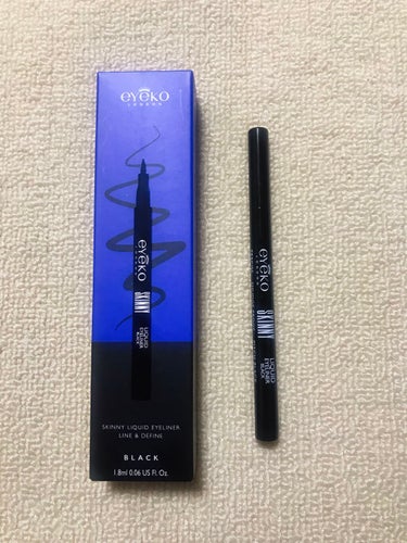 eyeko（アイコ）
SKINNY LIQUID EYELINER
（スキニーリキッドアイライナー）

eyekoは海外のアイメイクブランドで、フェルトタイプの黒のリキッドアイライナーです。

海外コス