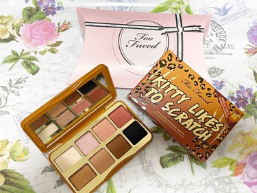 キティ ライクス トゥ スクラッチ ミニ アイシャドウ パレット/Too Faced/アイシャドウパレットを使ったクチコミ（1枚目）