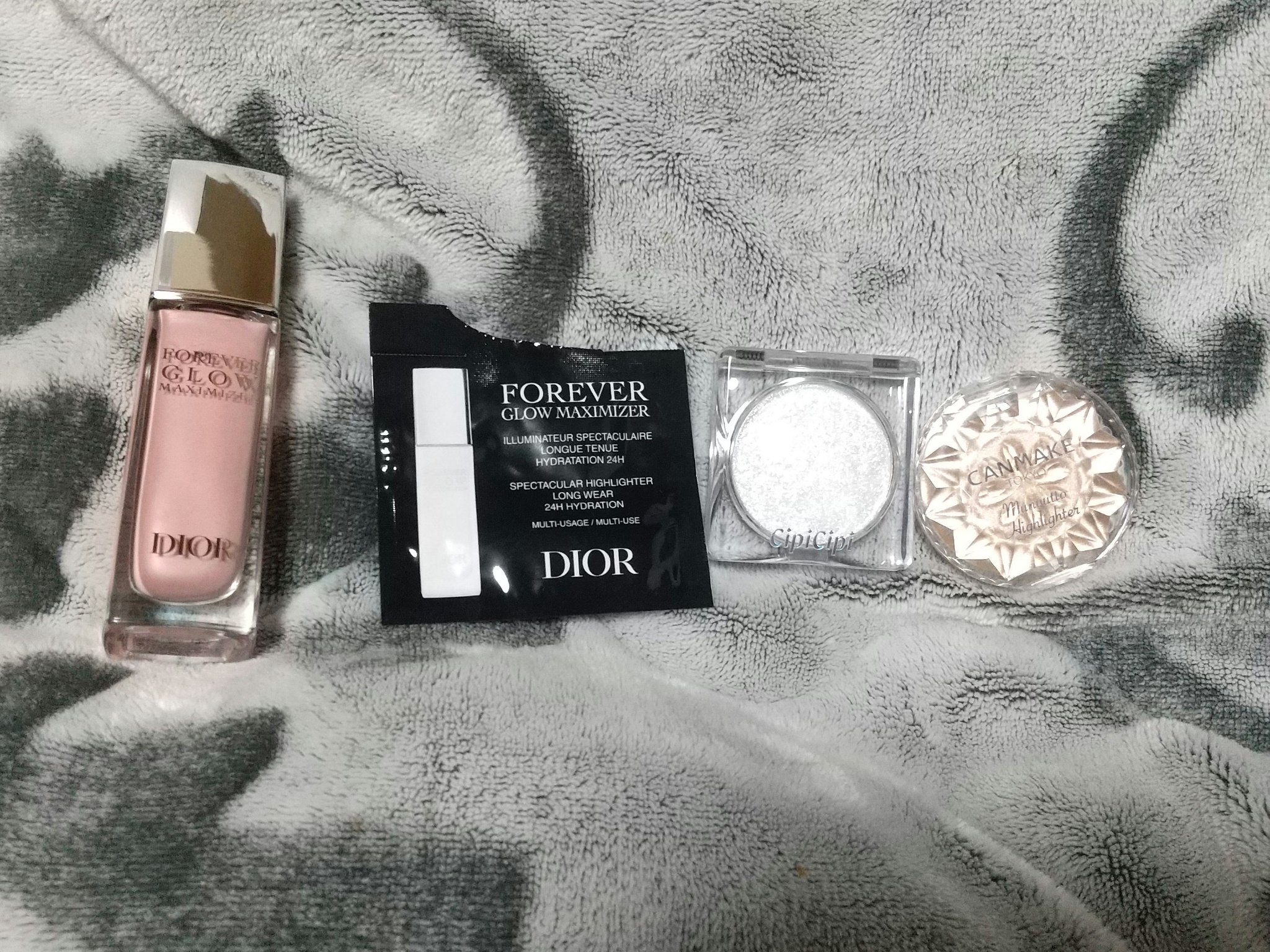 あなたはどっち派？キャンメイク・Dior・CipiCipiのハイライトを徹底