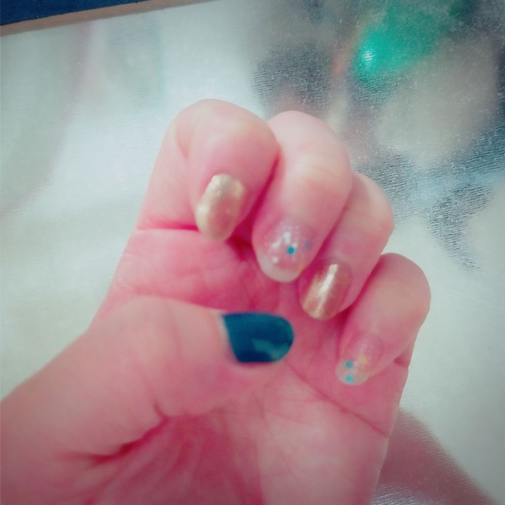 カラフルネイルズ/キャンメイク/マニキュアを使ったクチコミ（1枚目）