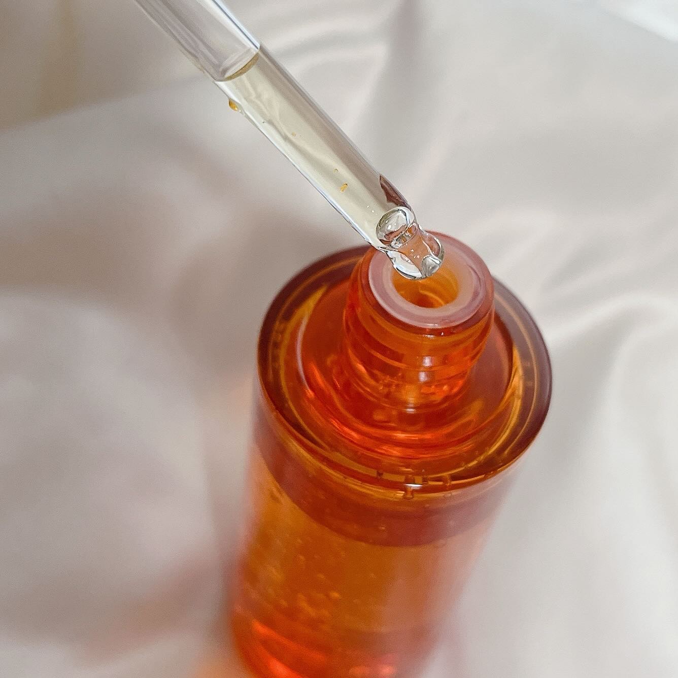 レッドタンジェリンVITA-Cカプセルセラム/DERMASHARE/美容液を使ったクチコミ（2枚目）