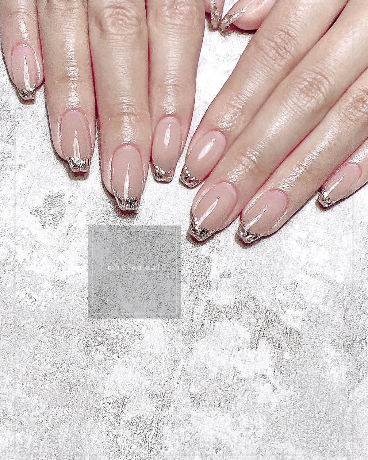 mauloa_nail on LIPS 「・ガラスフレンチは安定に綺麗ですね♡いつもありがとうございます..」(1枚目)