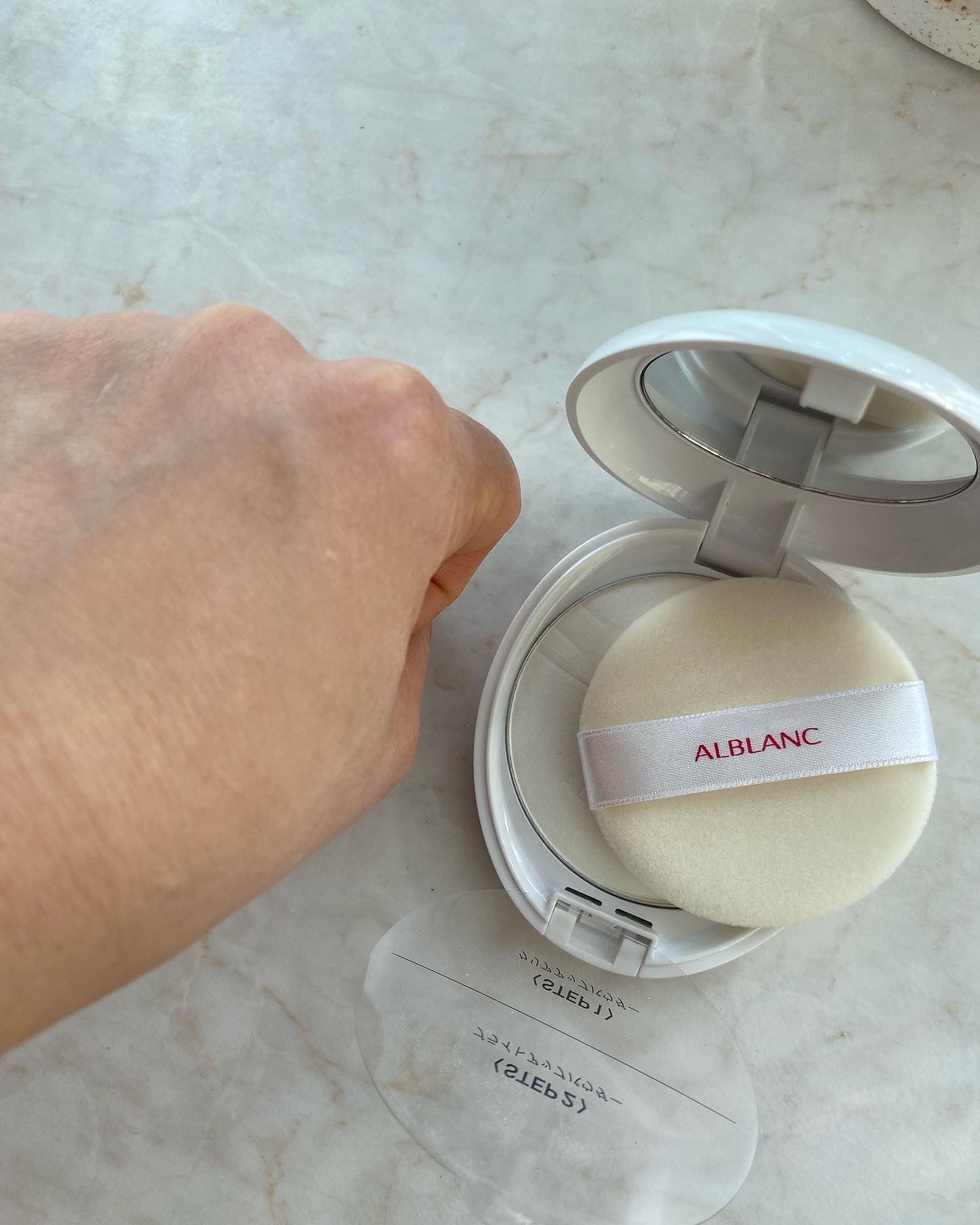 クラリティブラン フィニッシャー 本品 (レフィル)10g/ALBLANC/プレストパウダーを使ったクチコミ（2枚目）