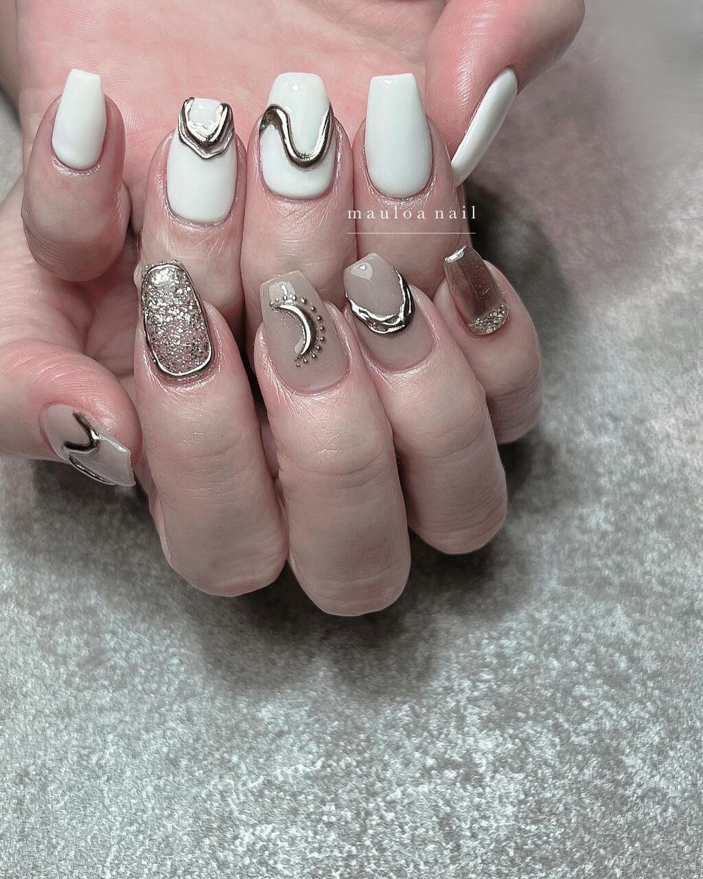 #大理石ネイル,#ネイル,#アートネイル,#秋ネイル,#ミラーアートネイル,#アニマルネイル,#成人式ネイル,#ジュエリーネイル,#ミラーネイル,#手書きアートネイル,#ハートネイル,#パーツネイル,#月ネイル,#シルバーアクセネイル,#冬ネイル,#天王寺ネイルのネイルデザイン
