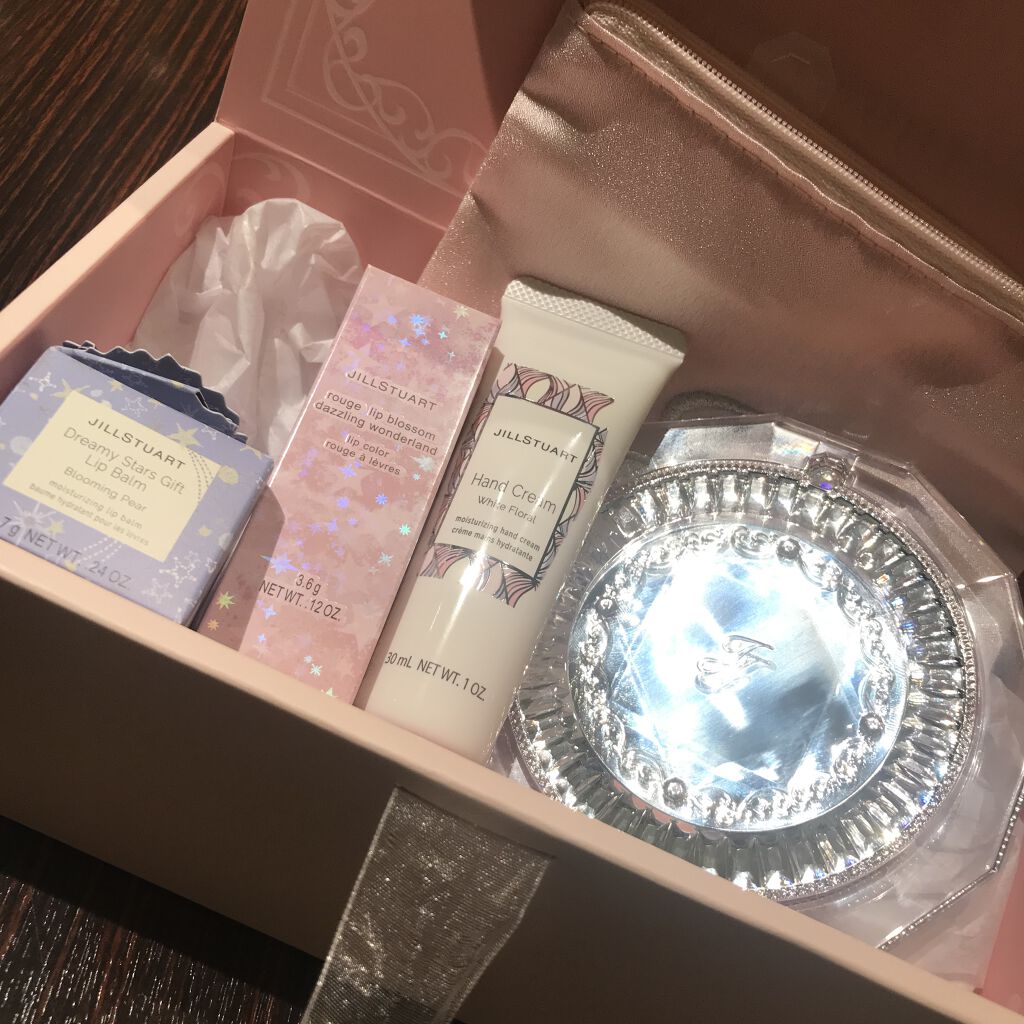 ジルスチュアート リップバーム ドリーミースターズギフト リップバーム ブルーミングペアー/JILL STUART/リップバームを使ったクチコミ（1枚目）