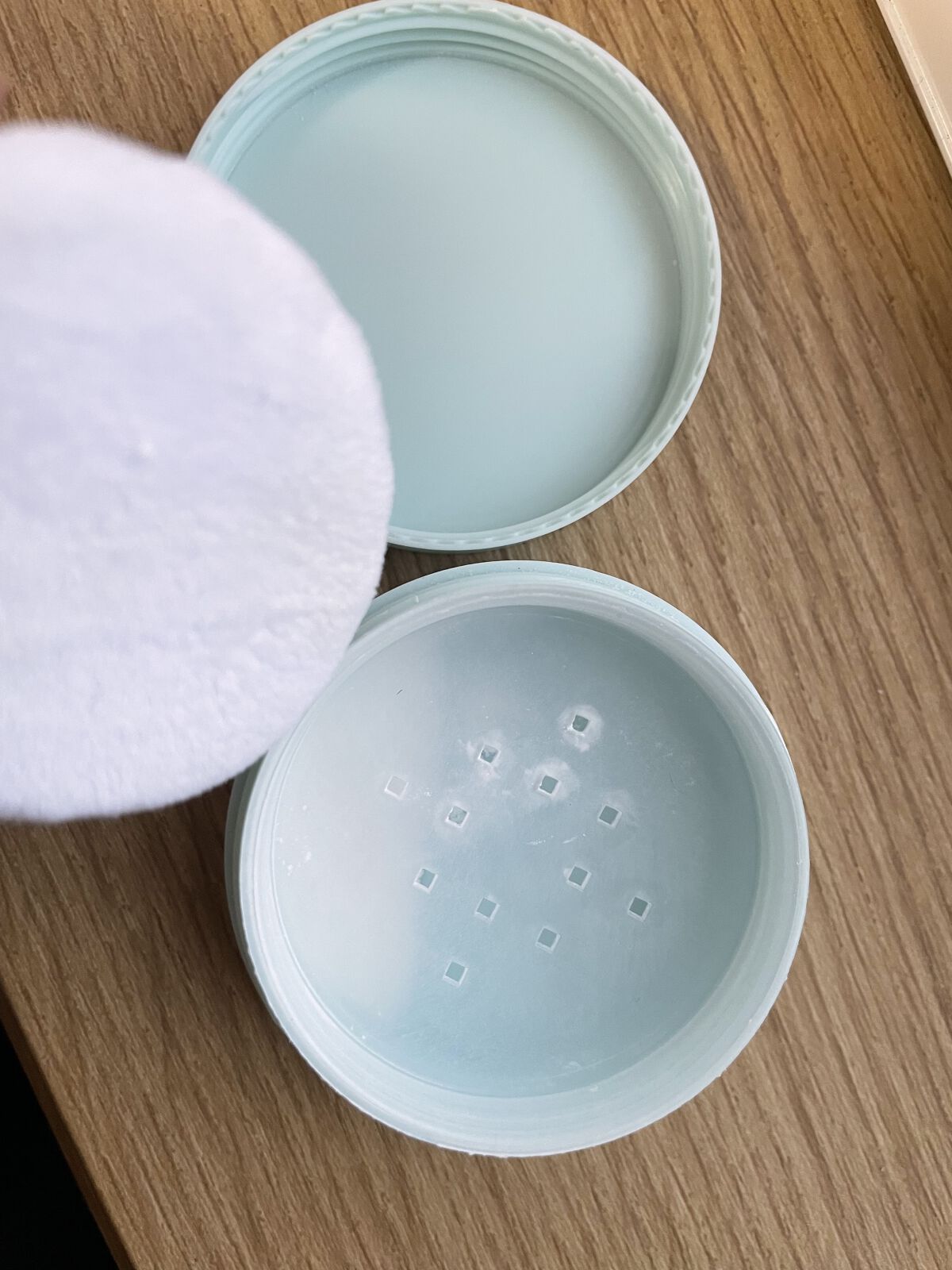 ノーセバム　ミネラルパウダー　N/innisfree/ルースパウダーを使ったクチコミ（3枚目）