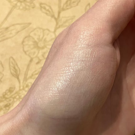 MMMMM✏️フォロバします on LIPS 「ルナソルから爆ツヤUV出た!SPF50+,PA++++なのに潤..」(6枚目)