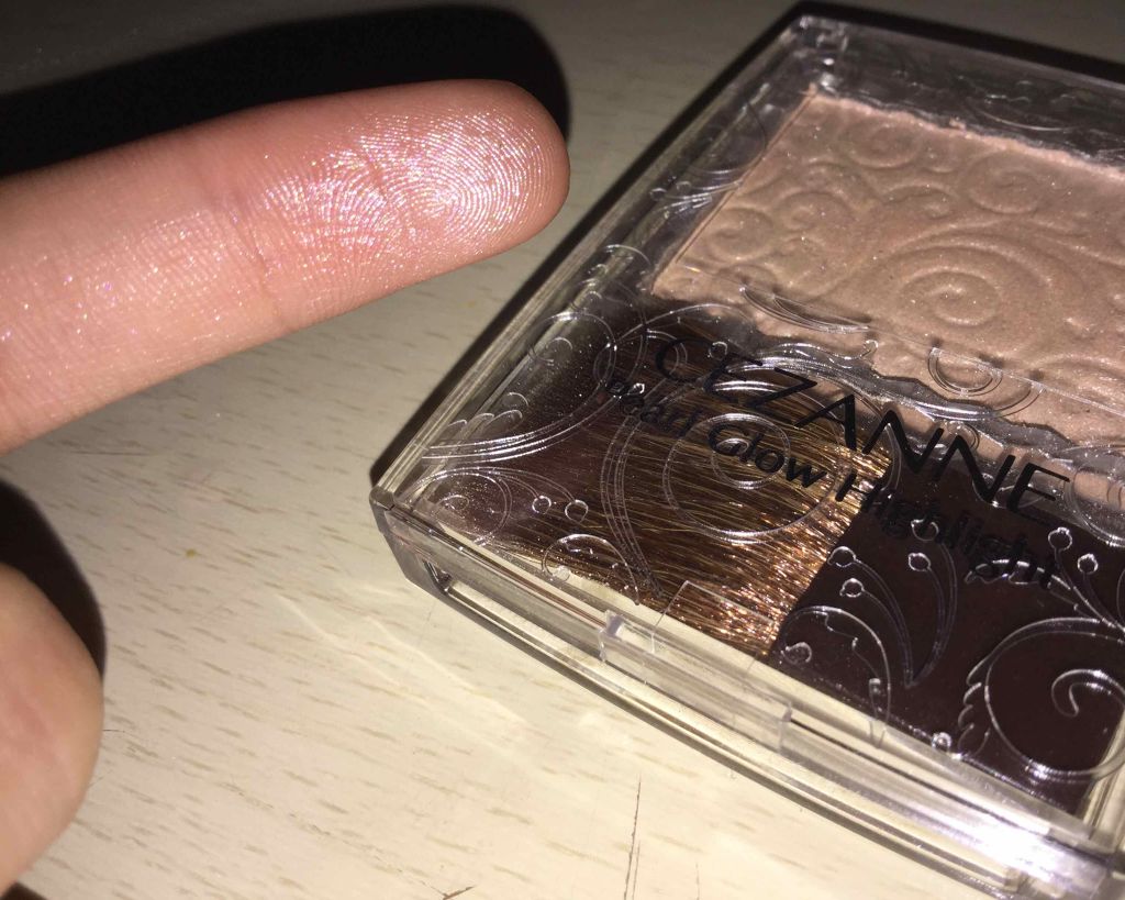 パールグロウハイライト/CEZANNE/パウダーハイライトを使ったクチコミ(1枚目)