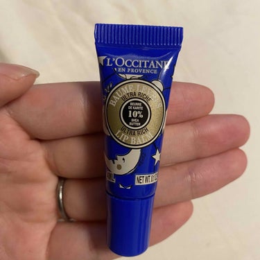 L'OCCITANE クラシックシア リップバームのクチコミ「ロクシタンのリップバームです

小さくてポーチに入れやすく使いやつ一品🙆‍♀️

テクスチャー.....」（1枚目）