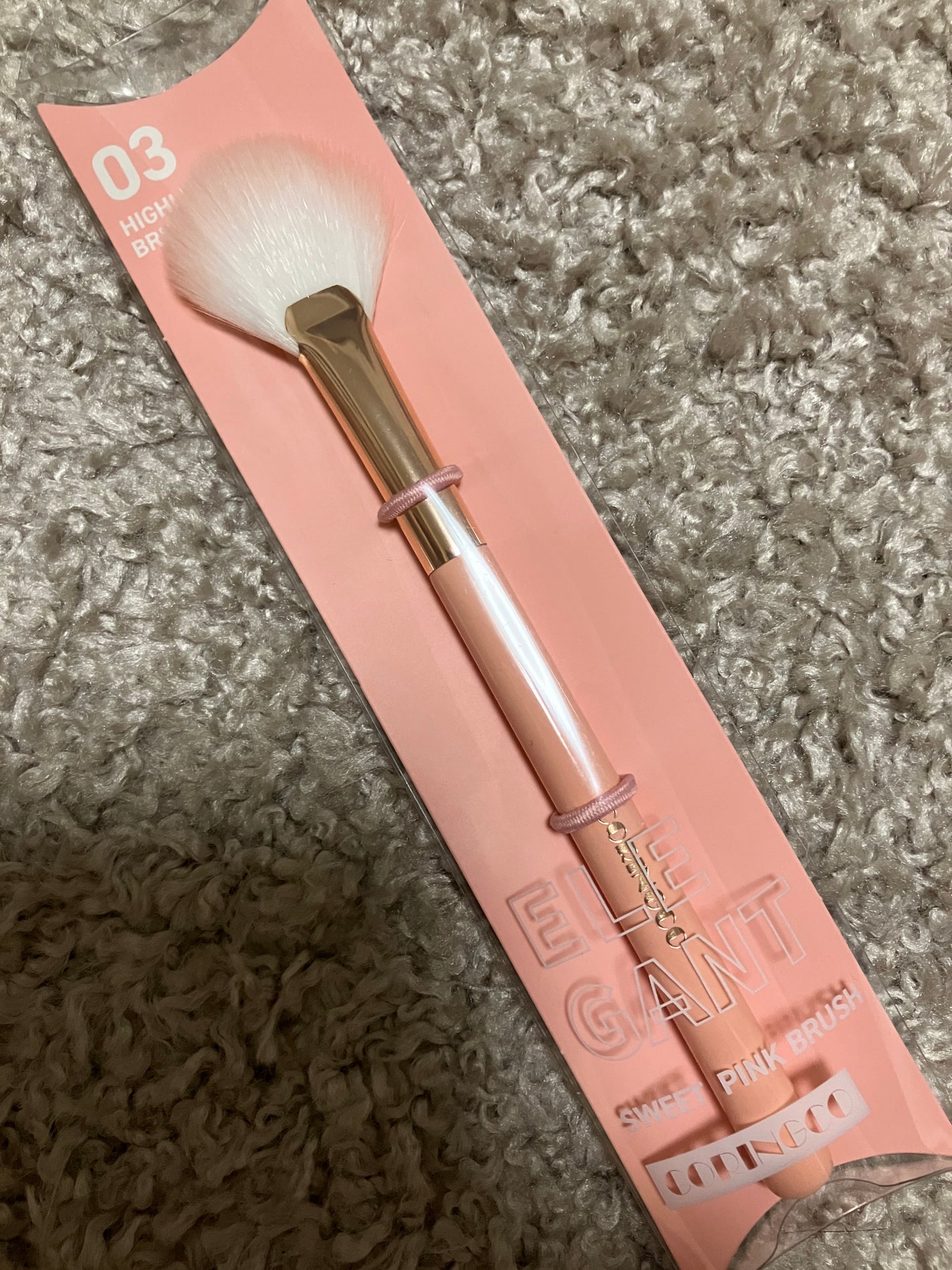 エレガントスウィートピンクブラシ 03 ハイライターブラシ/CORINGCO/メイクブラシを使ったクチコミ(1枚目)