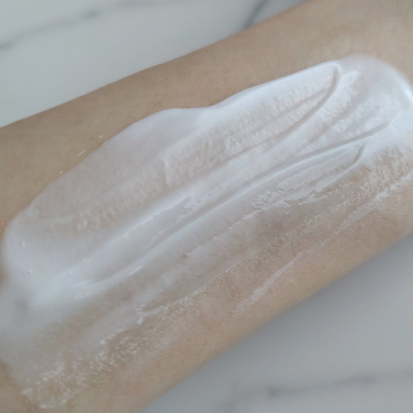 メディケイティッド センシティブケア ボディローション うるおいケア <医薬部外品>/ヴァセリン/ボディローションを使ったクチコミ(3枚目)