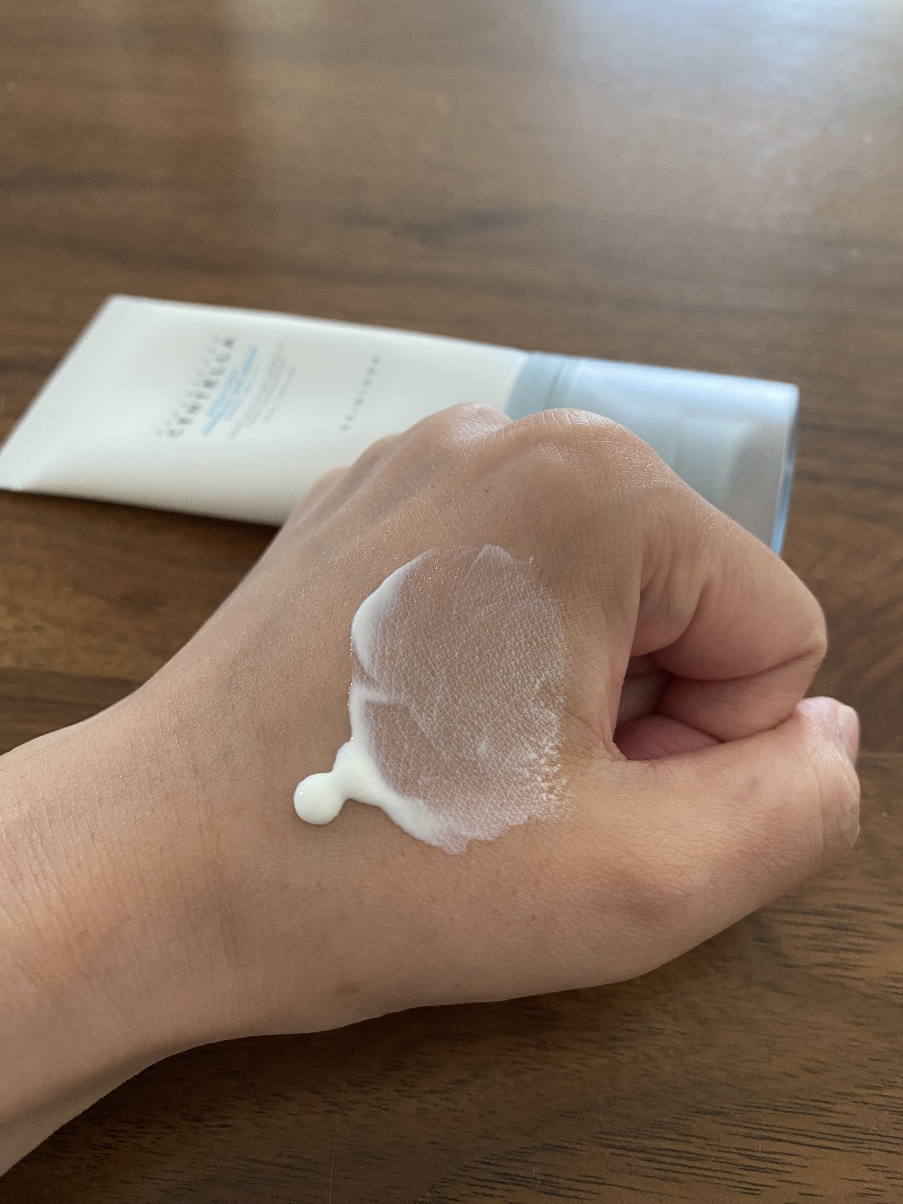 ヒアルーシカ ウォーターフィット サンセラム/SKIN1004/日焼け止めローションを使ったクチコミ（1枚目）