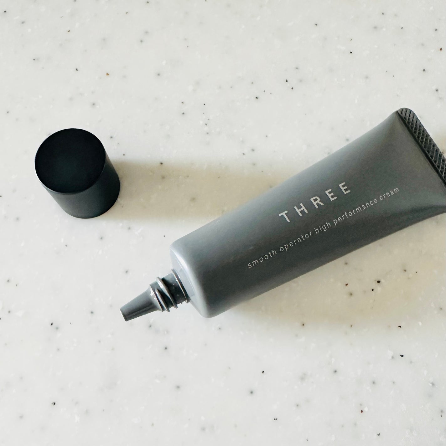 スムースオペレーターハイパフォーマンスクリーム/THREE/化粧下地を使ったクチコミ(5枚目)