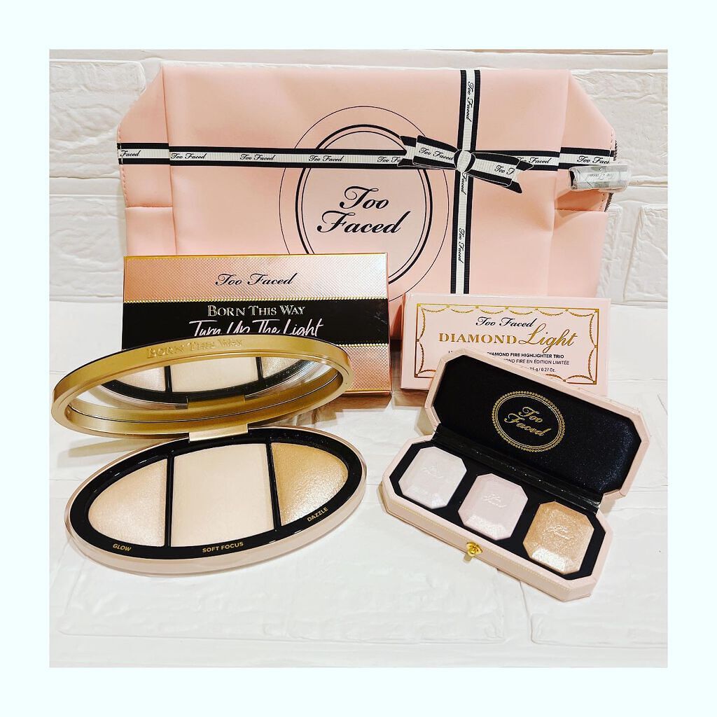 ボーン ディス ウェイ ターン アップ ザ ライト ハイライティング パレット/Too Faced/プレストパウダーを使ったクチコミ(2枚目)