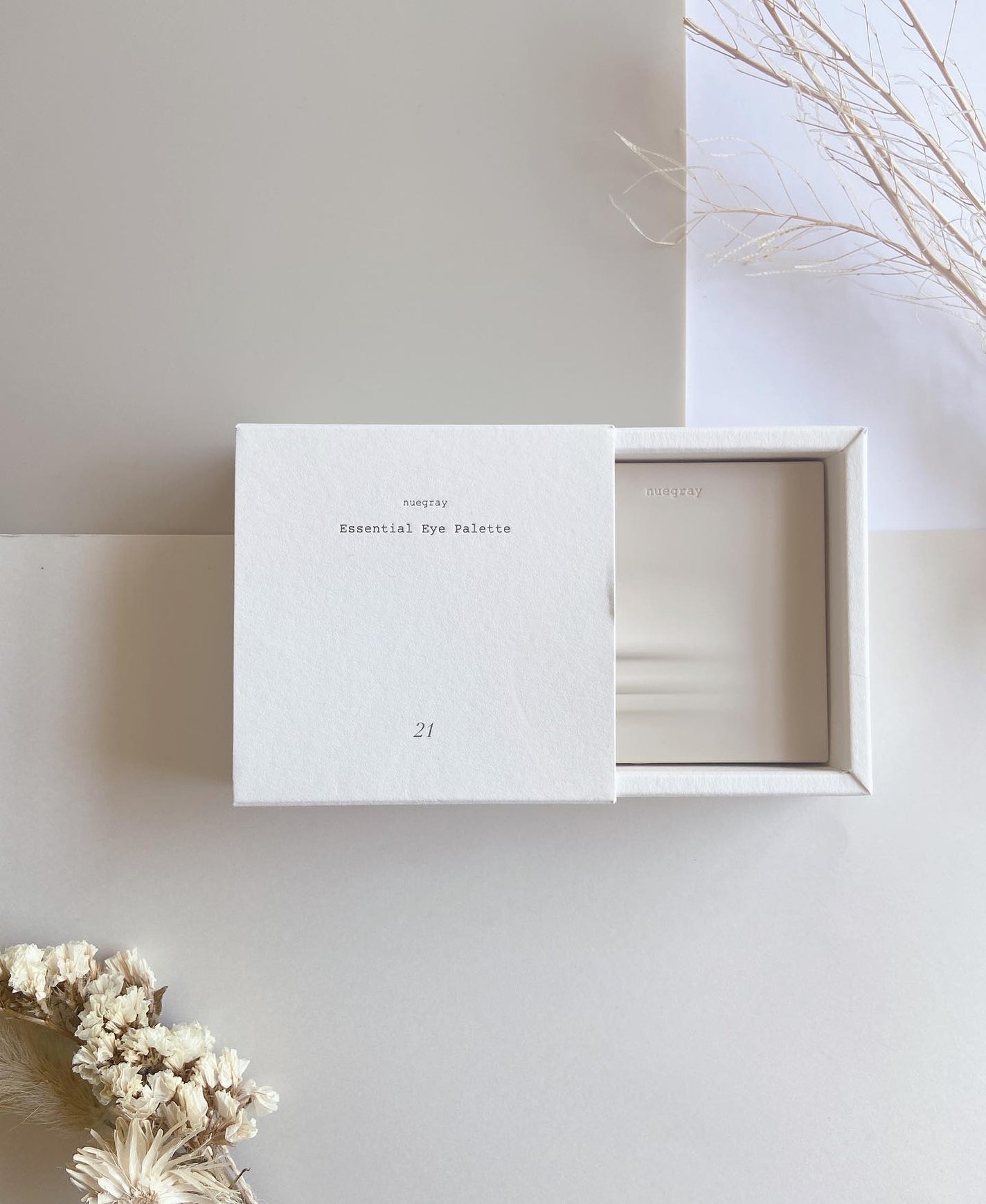 エッセンシャルアイパレット/nuegray/アイシャドウパレットを使ったクチコミ(3枚目)