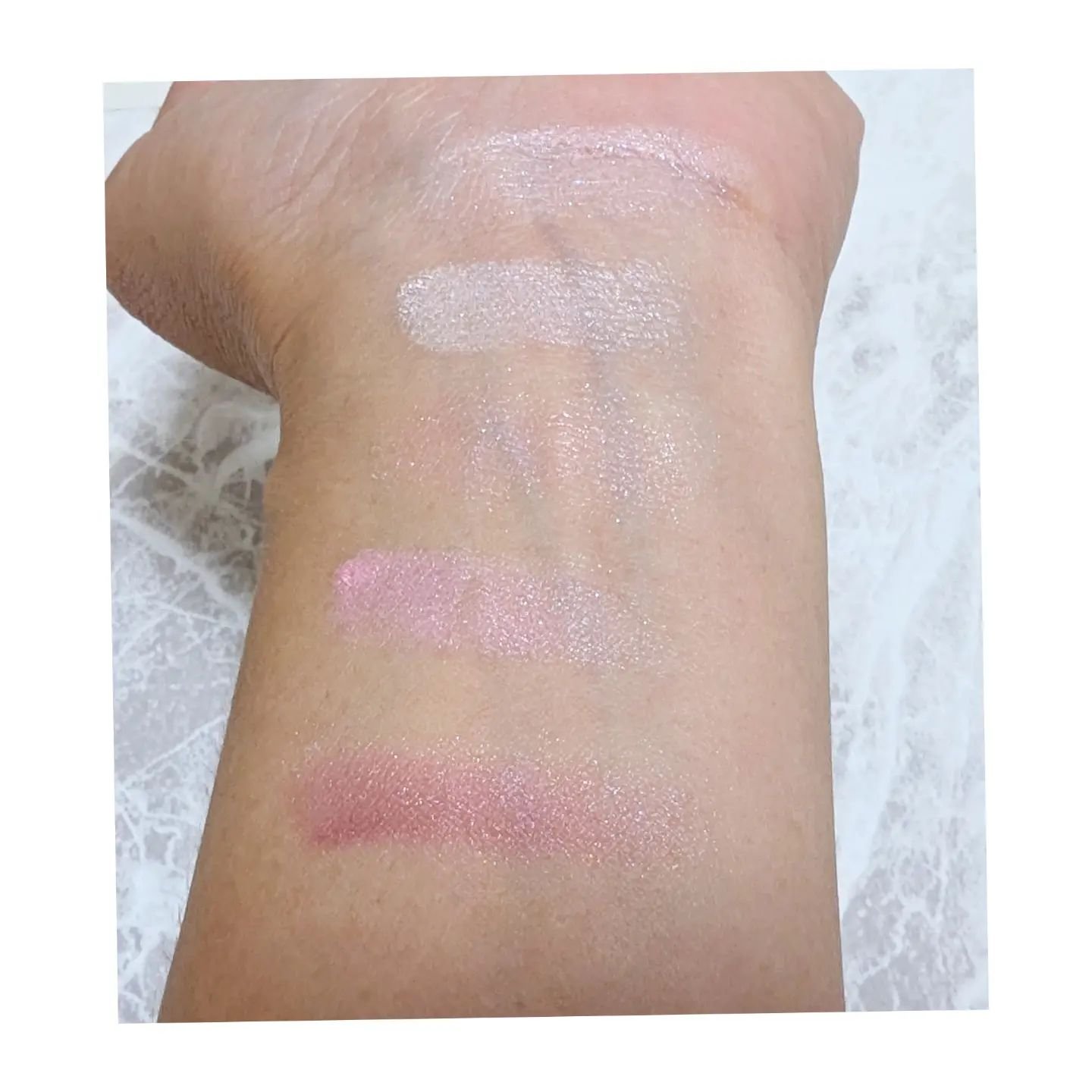 エレガンス クラルテ ルージュ ビジュー 04/Elégance/口紅を使ったクチコミ（3枚目）