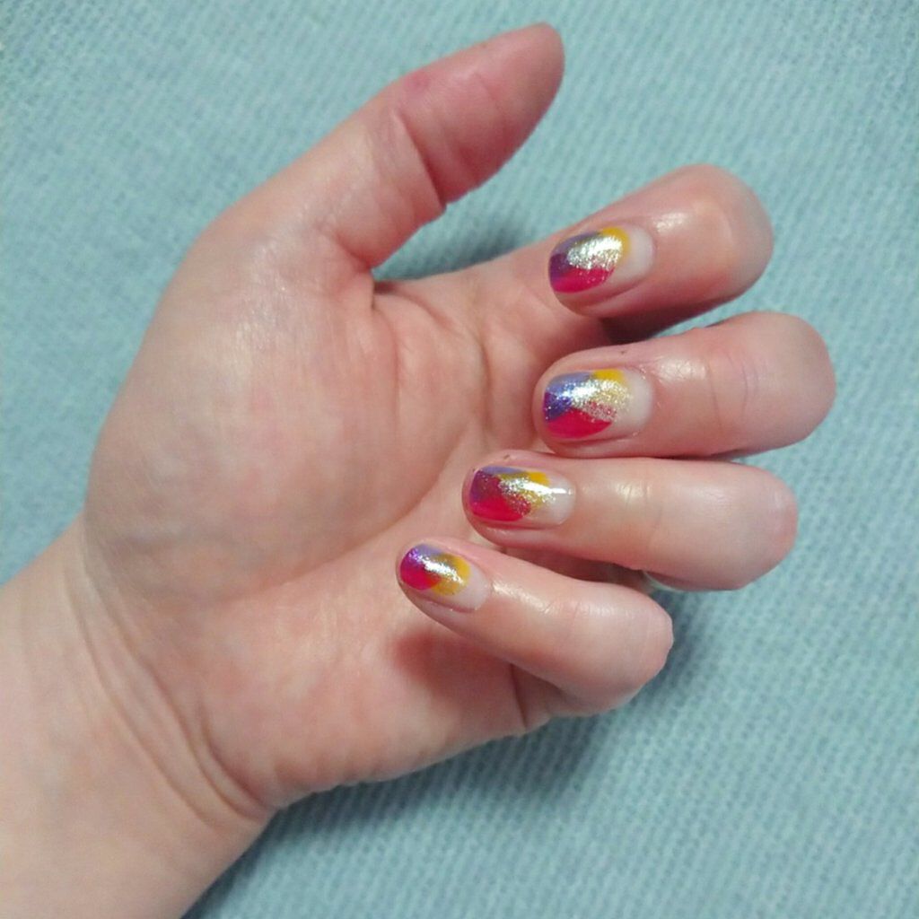 カラフルネイルズ/キャンメイク/マニキュアを使ったクチコミ（1枚目）