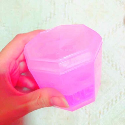 メイクブラシクリーナー/DAISO/その他化粧小物を使ったクチコミ(2枚目)