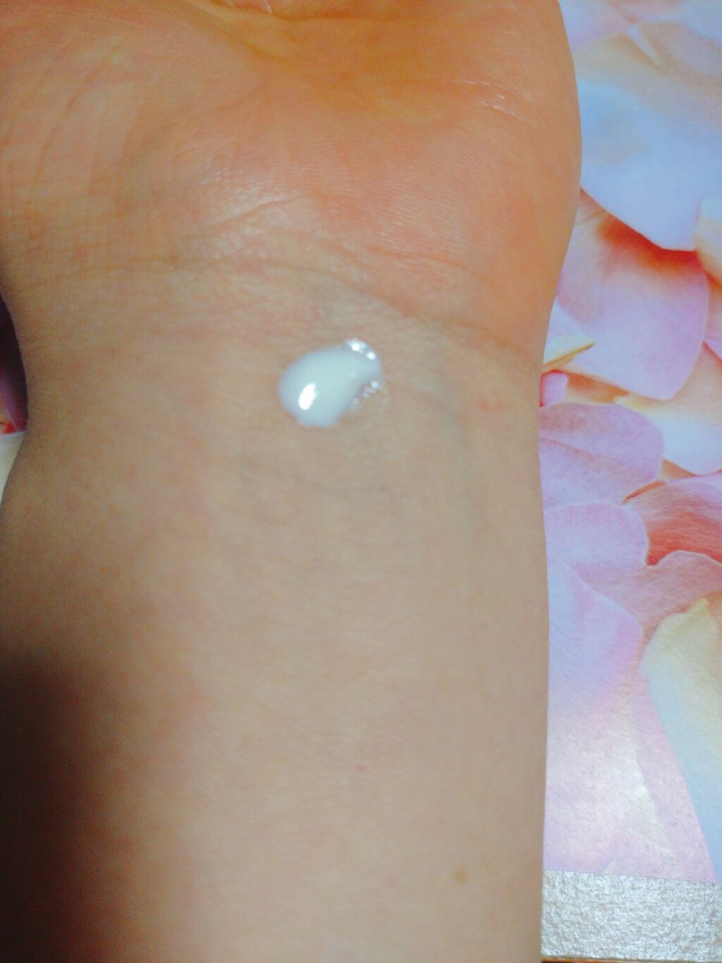 エッセンシャルUVプロテクター センシュアルジャスミン/Flora Notis JILL STUART/日焼け止めクリームを使ったクチコミ(2枚目)