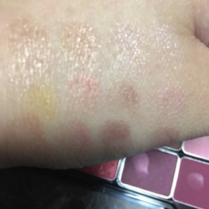 ピカシュウ アイ パレット‐サンダーショック/shu uemura/アイシャドウパレットを使ったクチコミ(3枚目)