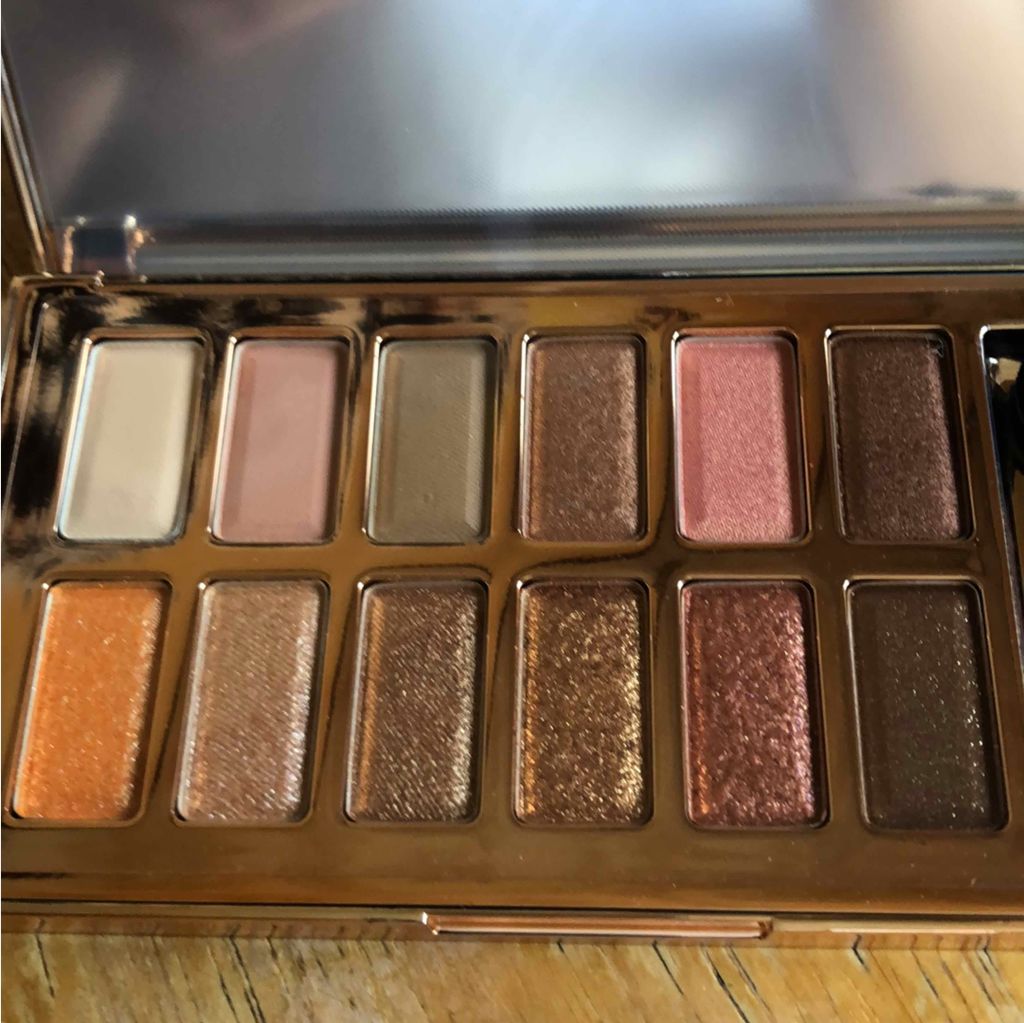 バレンタインボックス/VAVI MELLO/アイシャドウパレットを使ったクチコミ（2枚目）