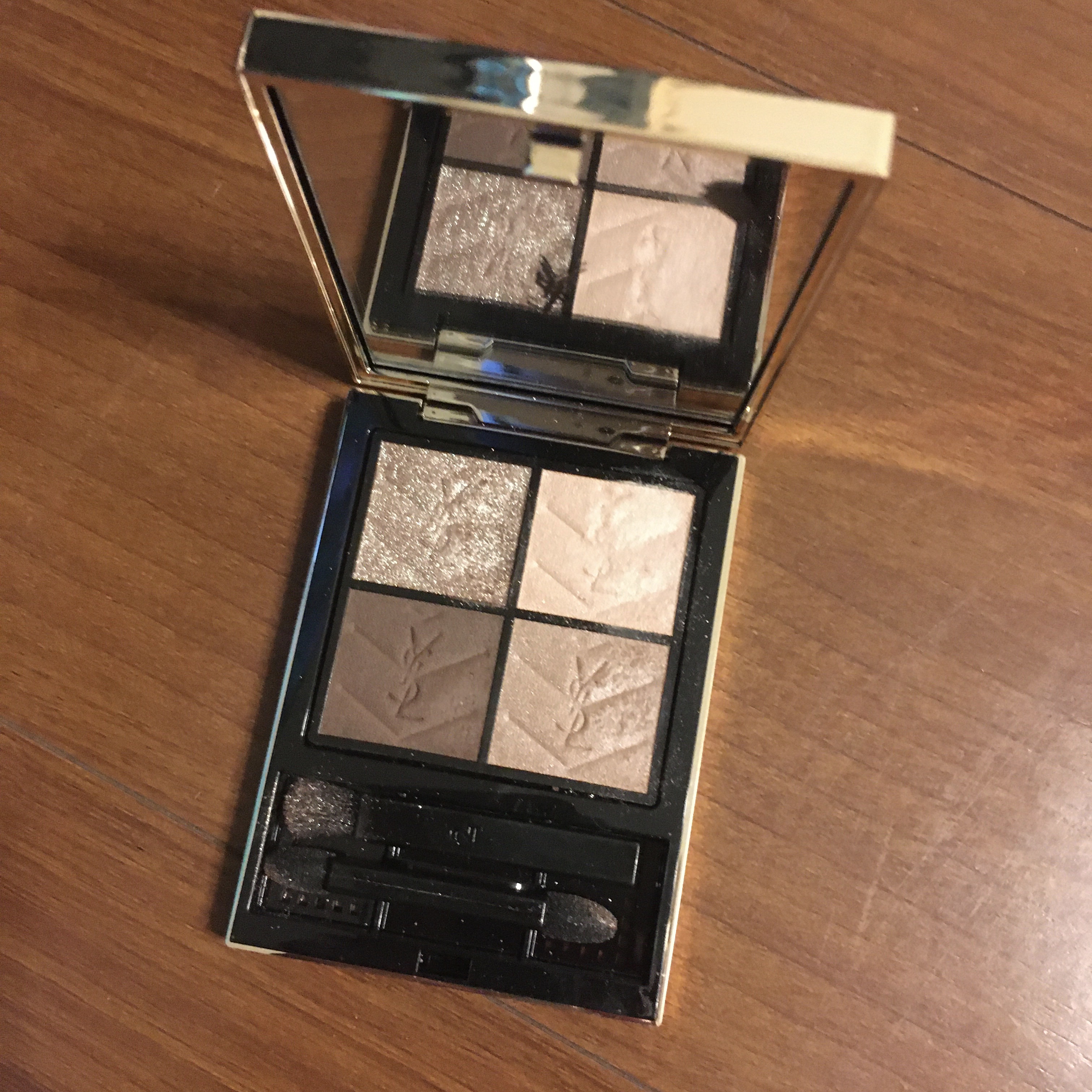 クチュール ミニ クラッチ/YVES SAINT LAURENT BEAUTE/アイシャドウパレットを使ったクチコミ（1枚目）