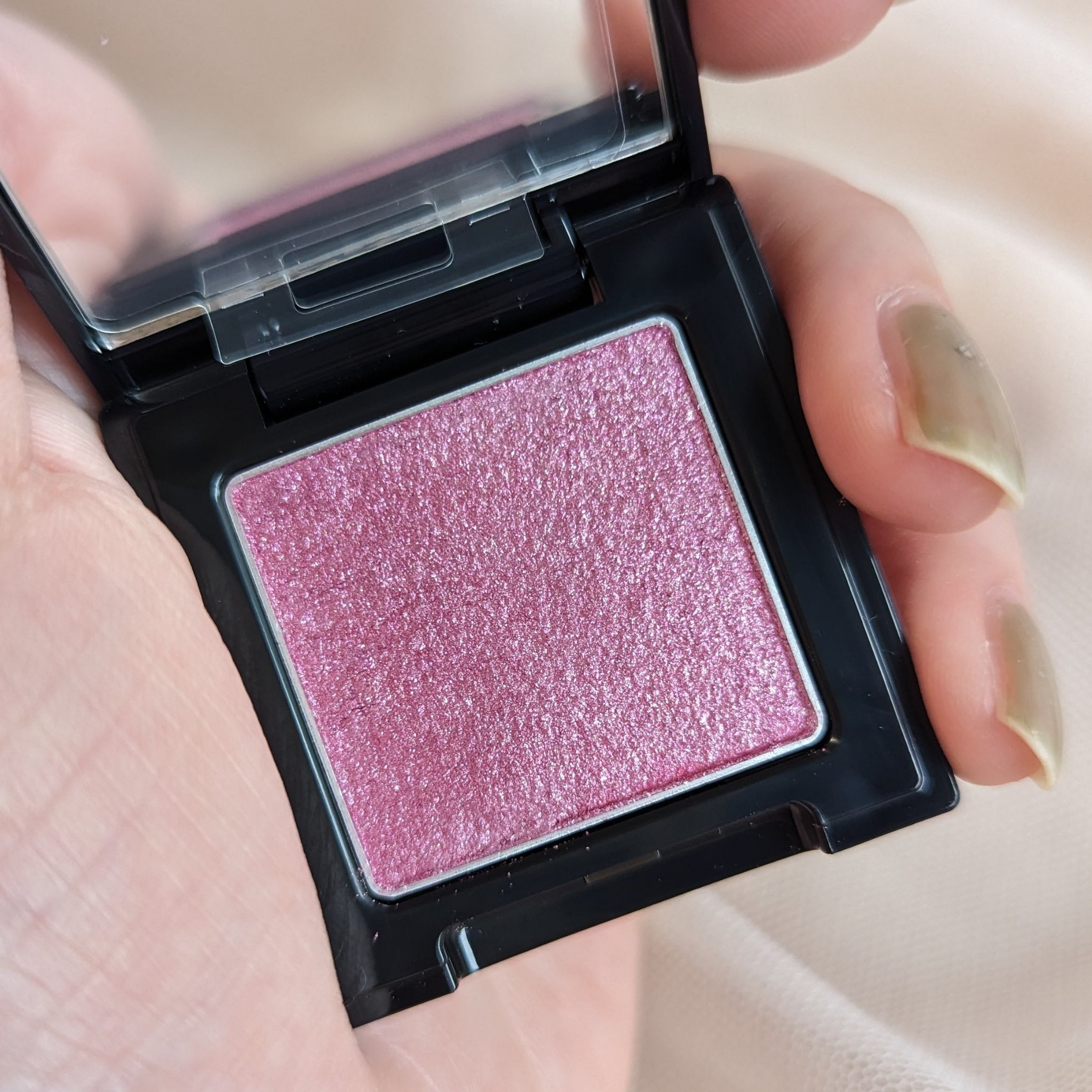 エレガンス ラズル スターアイカラー/エレガンス ラズル /単色アイシャドウを使ったクチコミ（2枚目）