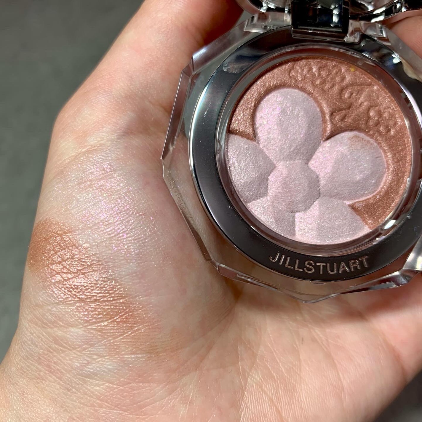 ジルスチュアート クリスタルブルーム ペタルクチュールアイズ デュオ/JILL STUART/アイシャドウパレットを使ったクチコミ(6枚目)