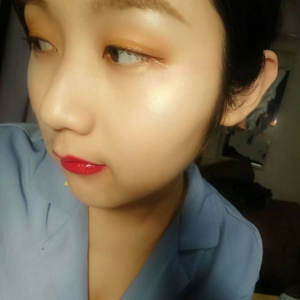 マスターフェアリー ハイライター/MAYBELLINE NEW YORK/パウダーハイライトを使ったクチコミ（2枚目）