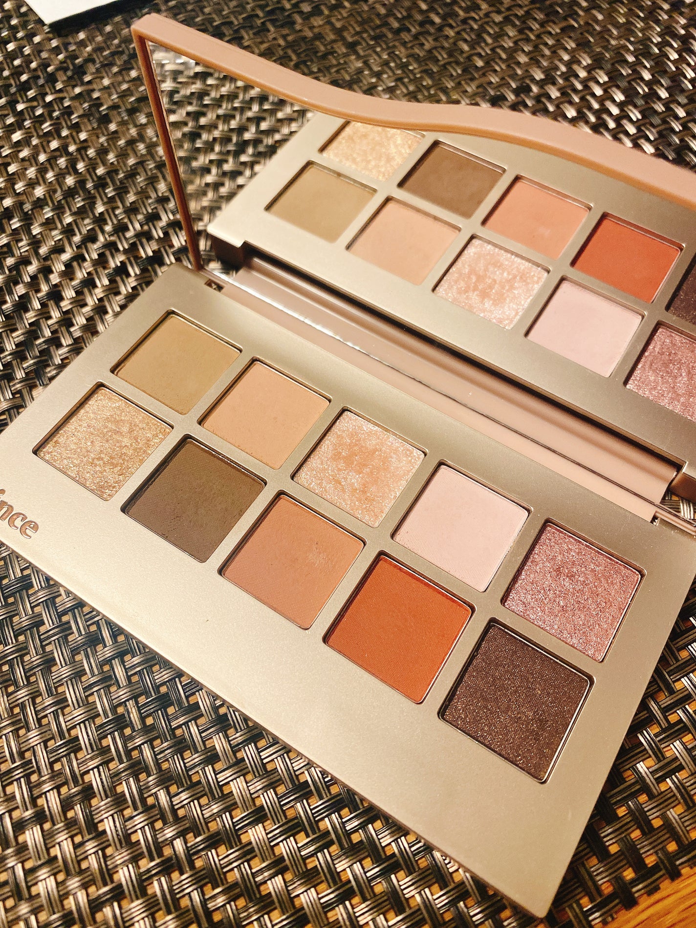 ニューデップスアイシャドウパレット/hince/アイシャドウパレットを使ったクチコミ(3枚目)