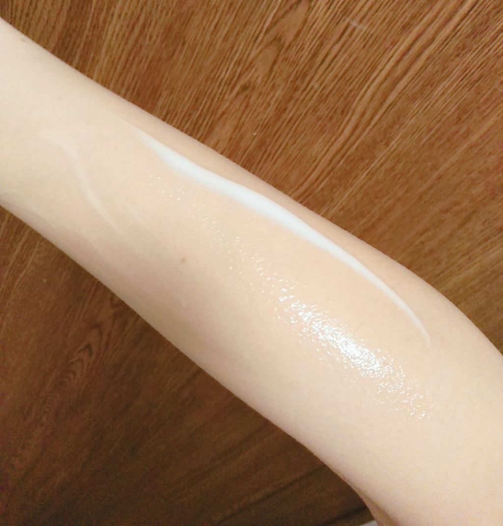 マシュマロケアボディミルク シルキーフラワーの香り/ニベア/ボディミルクを使ったクチコミ(4枚目)