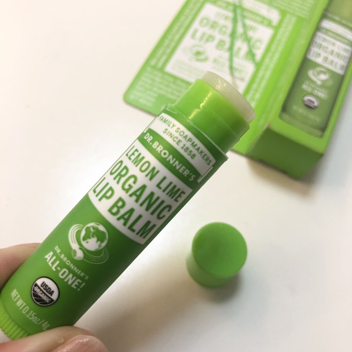マジック オーガニックリップバーム レモンライム/ドクターブロナー/リップバームを使ったクチコミ（3枚目）