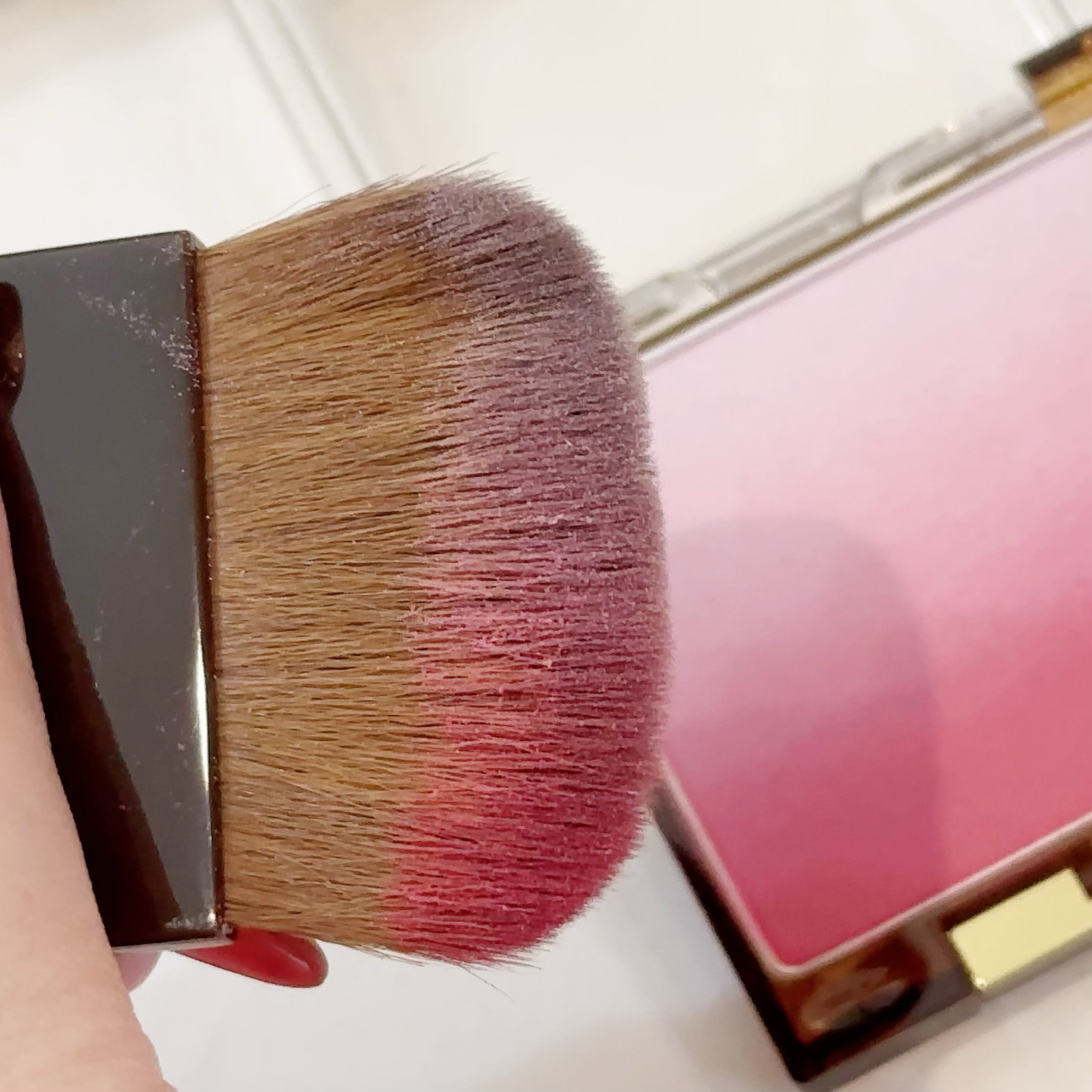 オーラティック ブラッシュ AB04 シャイガール/excel/パウダーチークを使ったクチコミ（3枚目）