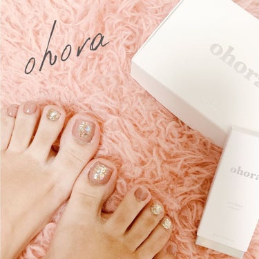 ohora Pro Glossy Top Gelのクチコミ「簡単貼るだけジェルネイル♡
⁡
ジェルネイルが趣味なわたし。
ハンドのジェルはもう数年以上欠か.....」（1枚目）