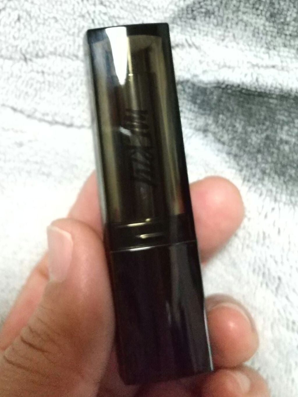 ノワール イン ザ リップスティック/MERZY/口紅を使ったクチコミ(4枚目)