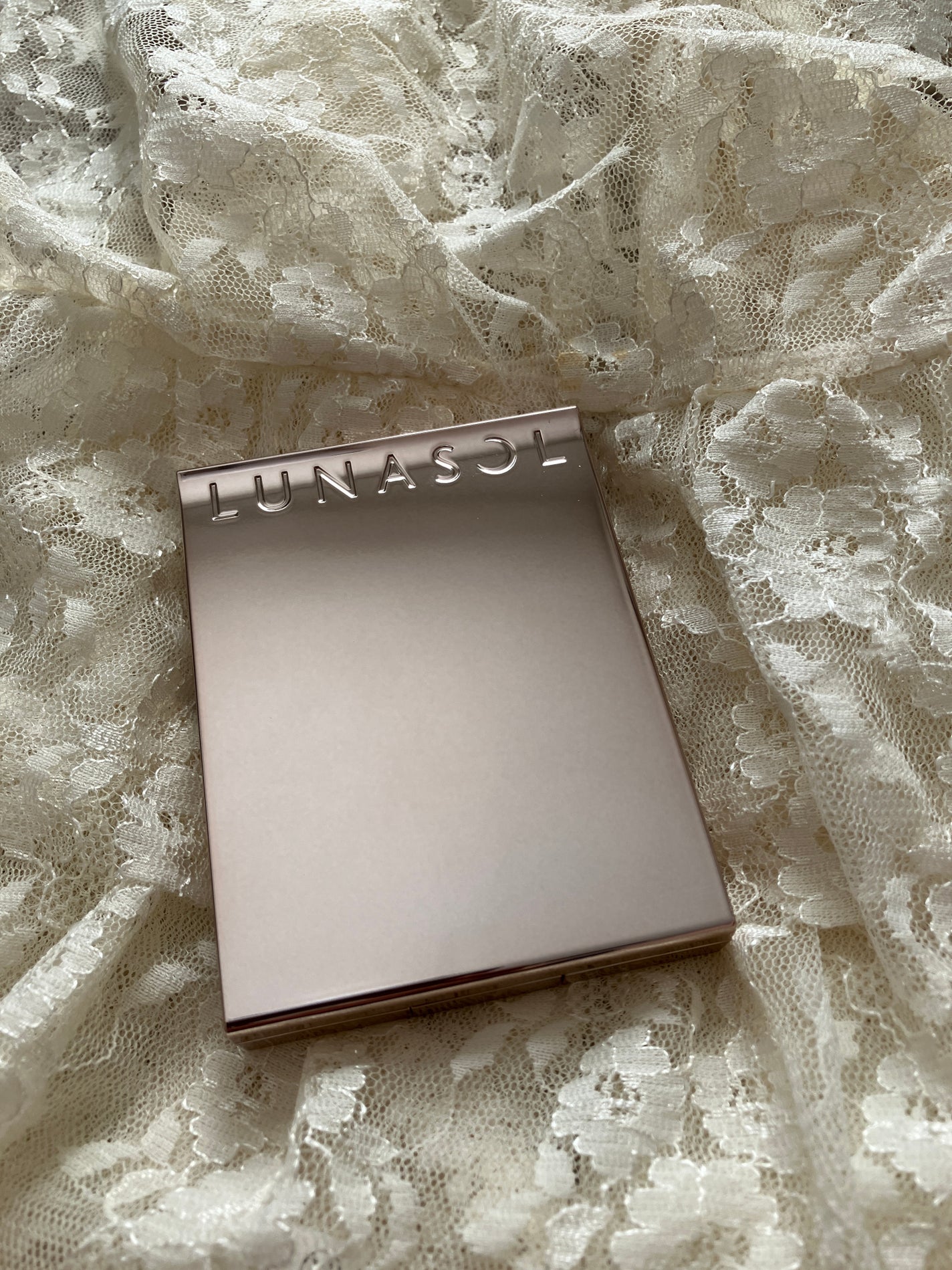 アイカラーレーション/LUNASOL/アイシャドウパレットを使ったクチコミ(2枚目)