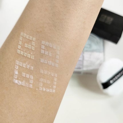 プリズム・リーブル/GIVENCHY/ルースパウダーを使ったクチコミ(4枚目)