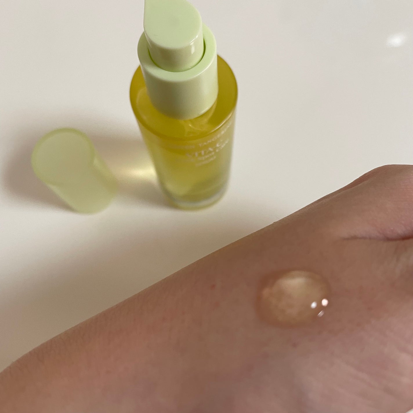 グリーンタンジェリン ビタC ダークスポットケアセラム/goodal/美容液を使ったクチコミ(2枚目)