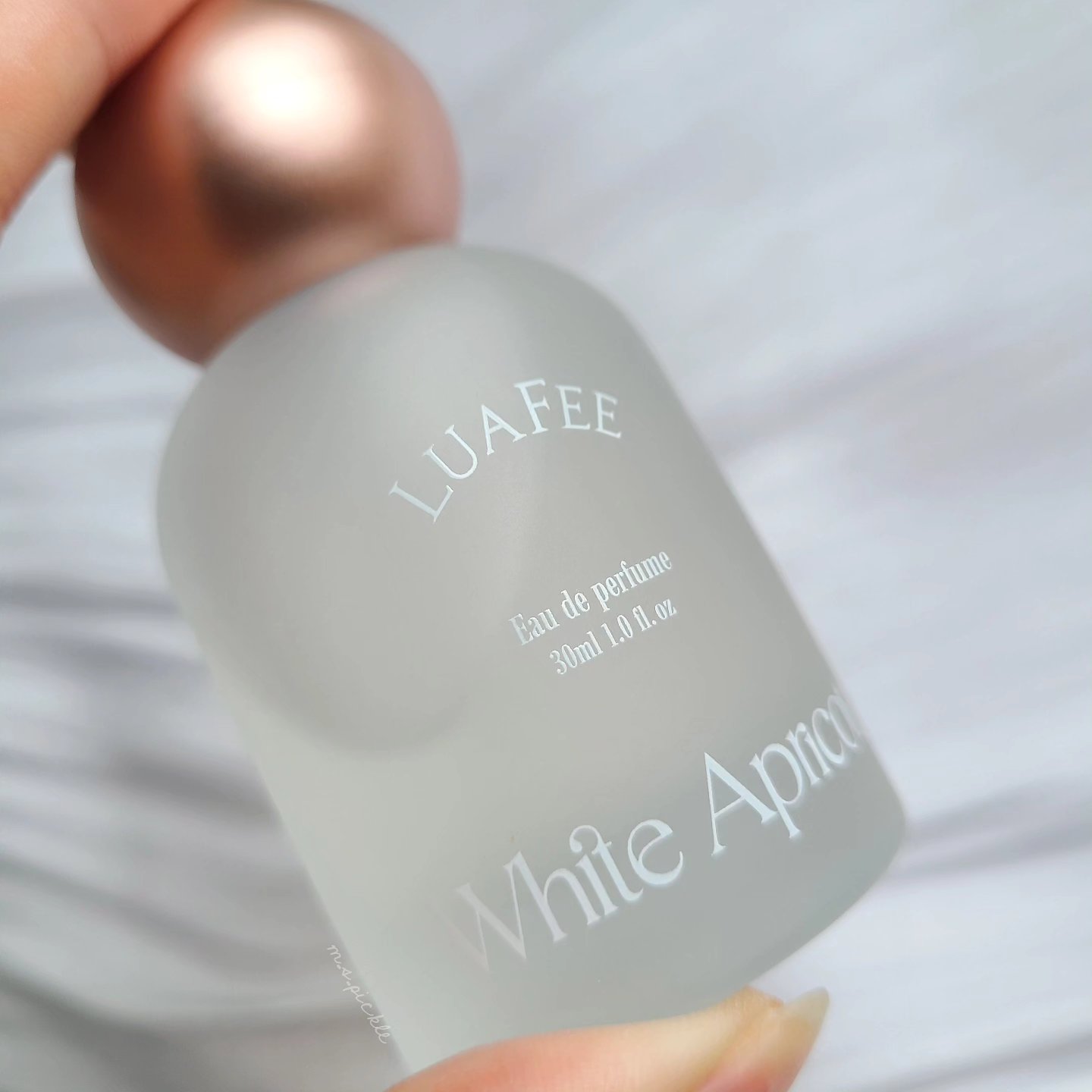 パフュームハンドクリームホワイトアプリコット/LUAFEE/ハンドクリームを使ったクチコミ（2枚目）