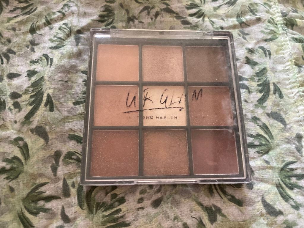 UR GLAM BLOOMING EYE COLOR PALETTE/U R GLAM/アイシャドウパレットを使ったクチコミ(1枚目)
