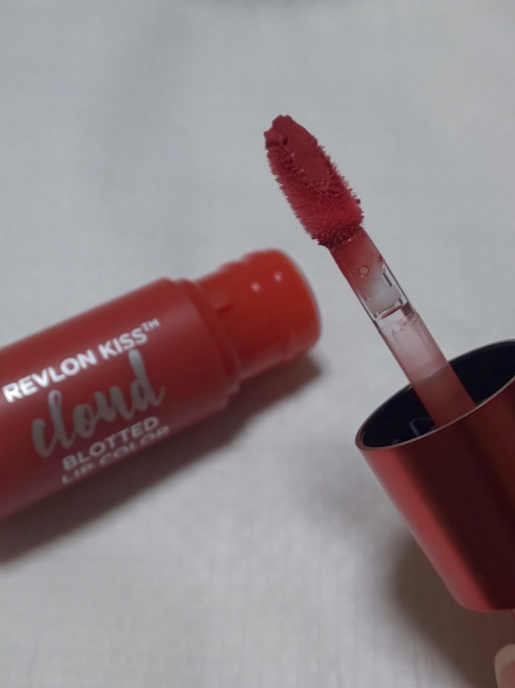 キス クラウド ブロッテッド リップ カラー/REVLON/口紅を使ったクチコミ(2枚目)